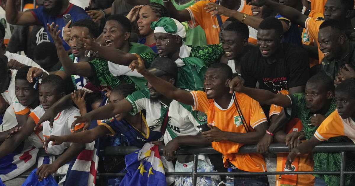 VIDEO ⟩ Skandaal suurvõistlusel: turvatöötajad käperdasid naiste rindu