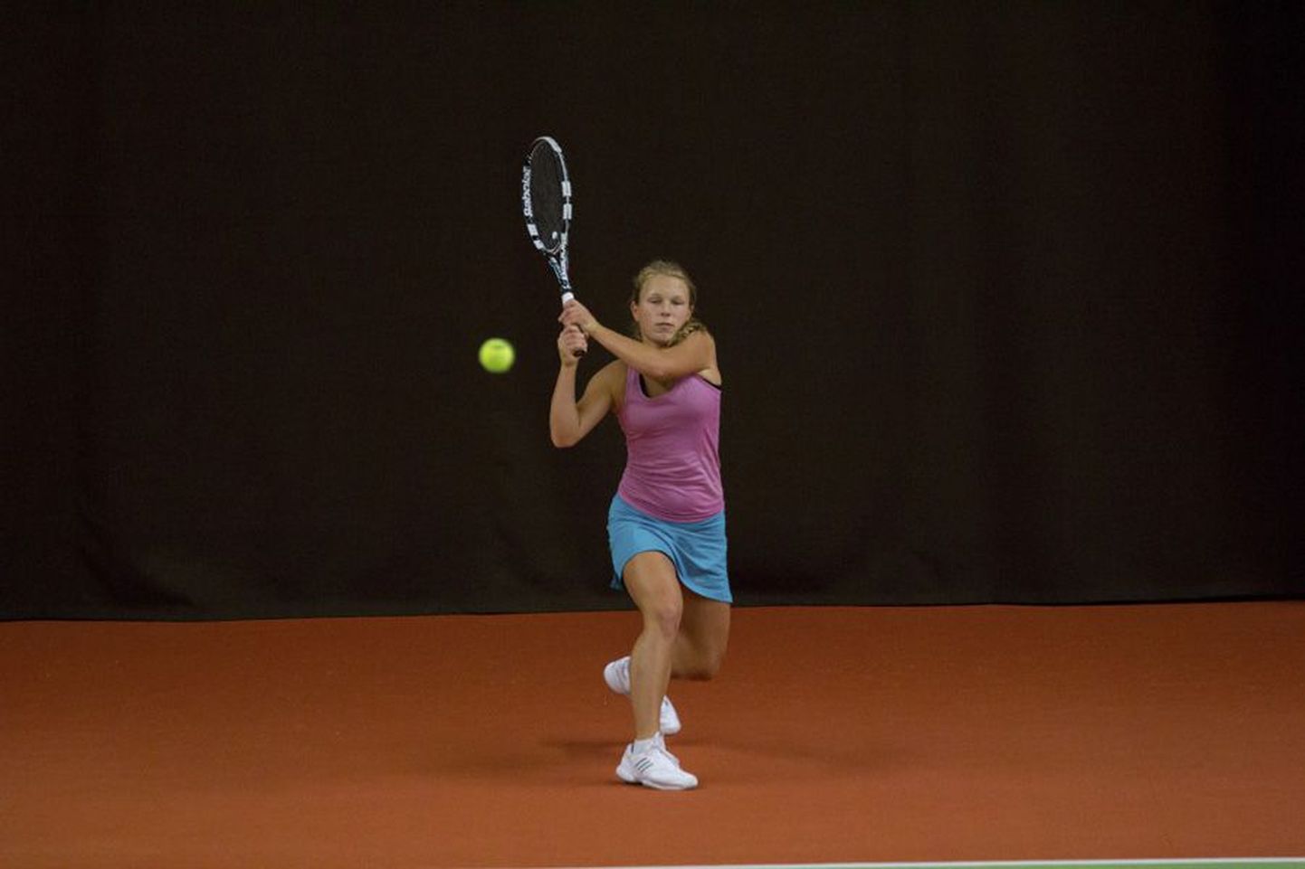 Saara Orav teenis Viljandi tennisehallis peetud Eesti noorte grand prix’ turniiri võidu.