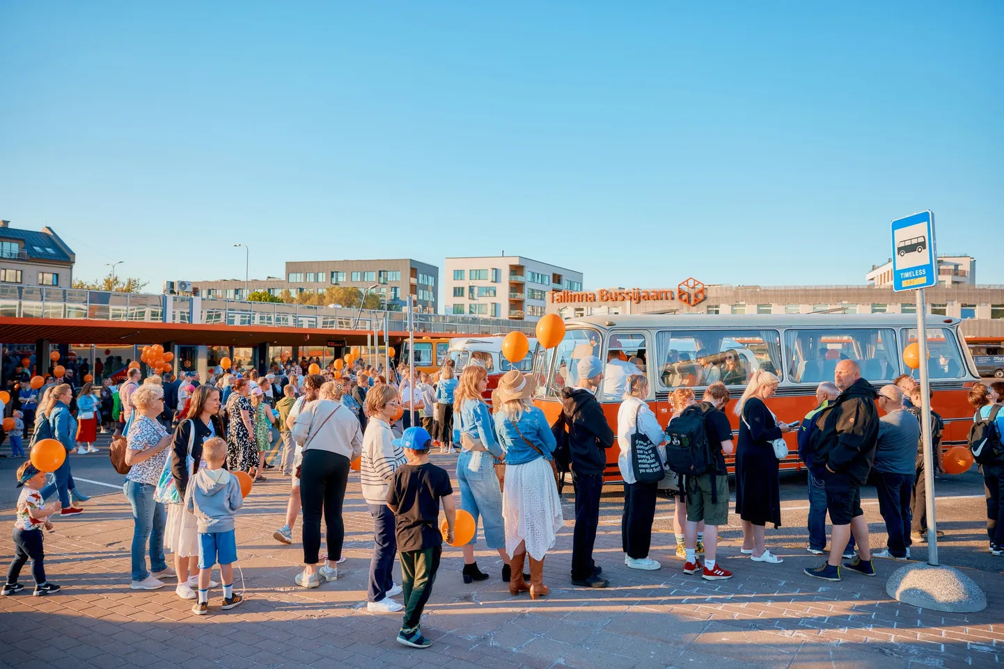 Muuseumiöö 2024 Tallinna bussijaamas.