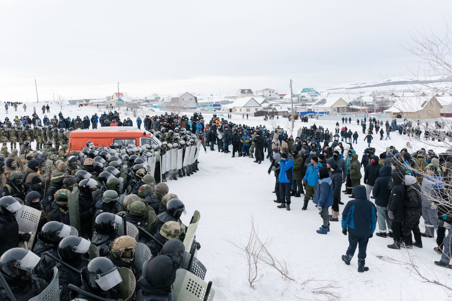 Vene märulipolitsei ajamas laiali protestijaid Baimakis 17. jaanuaril 2024. aastal.