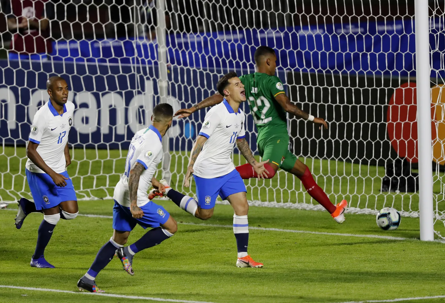 Philippe Coutinho (esiplaanil) lõi Brasiilia särgis lühikese ajaga kaks väravat.
