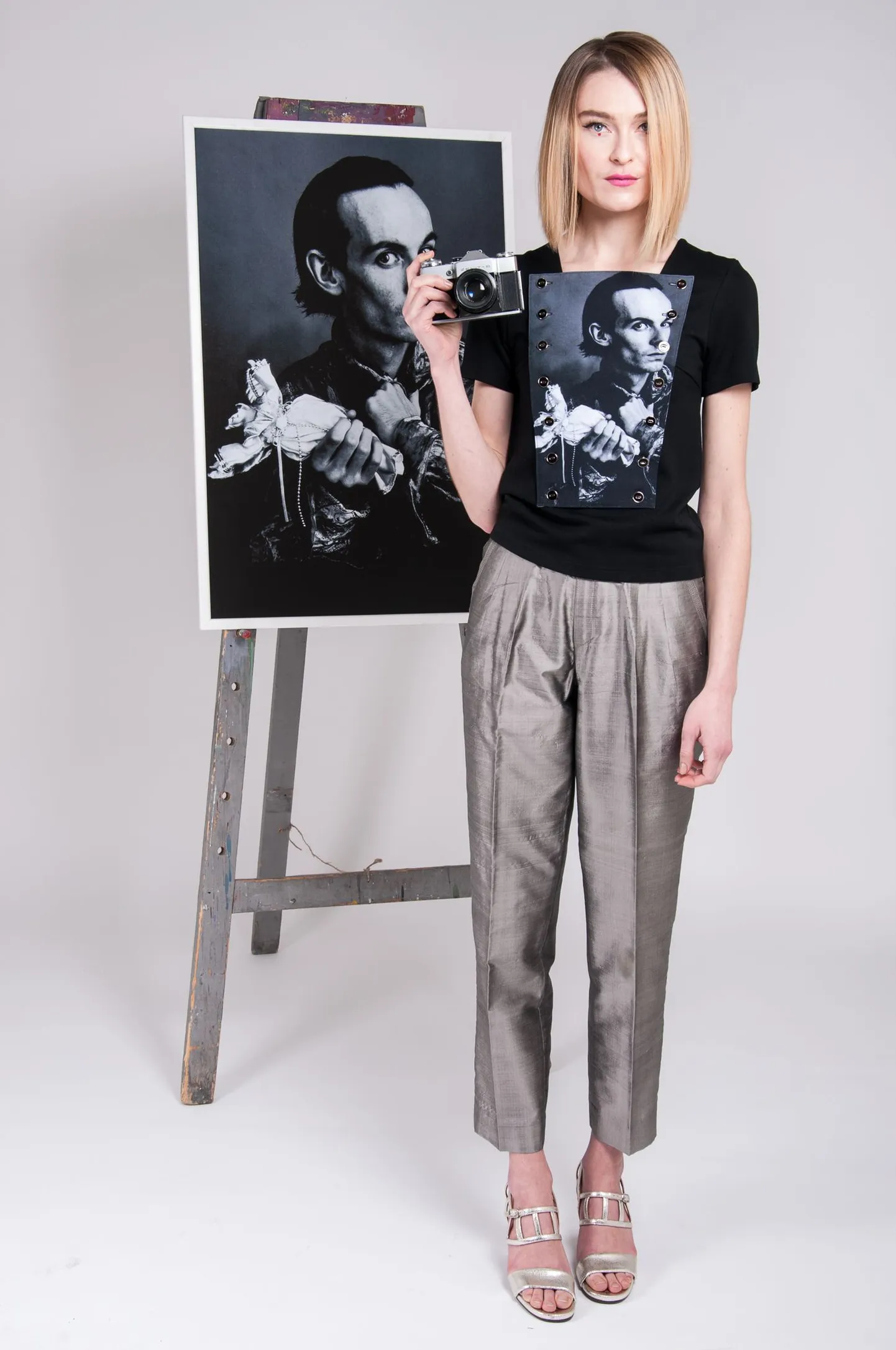 Toomas Volkmann «Johnny With The Broken Angel». Anni Arro