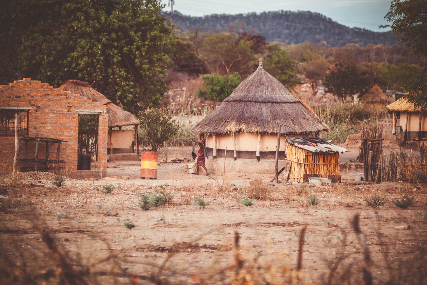 Zimbabwe küla. Pilt on illustratiivse tähendusega