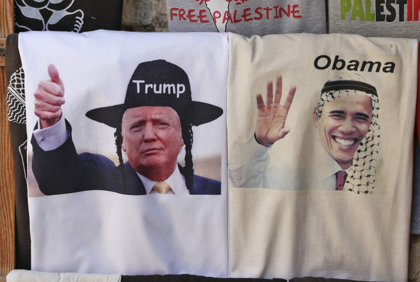 T-särgid, mis kujutavad Donald Trumpi hassiidist juudi ja Barack Obamat araablasena.