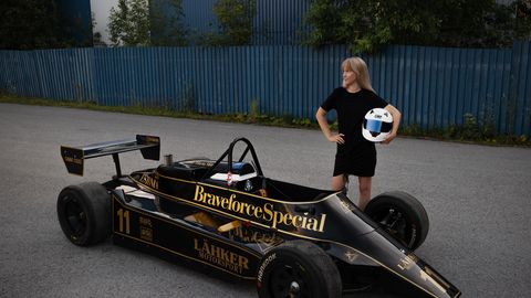 CORNER 1 ⟩ Anna-Maria Mäeots – esimene naissõitja Formula Historic Estonia roolis