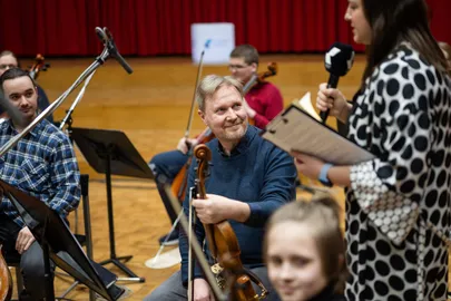 Kuressaare muusikakooli sümfoniettorkester Klassikaraadio Noorte stuudios 5.03.2025