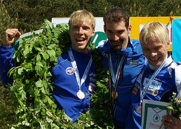 Goda pjedestāls. No kreisās uz labo - Eiropas vicečempions Mārtiņš Sirmais, Eiropas čempions Tjerī Žoržū un bronzas medaļnieks Pasi Ikonens. 
