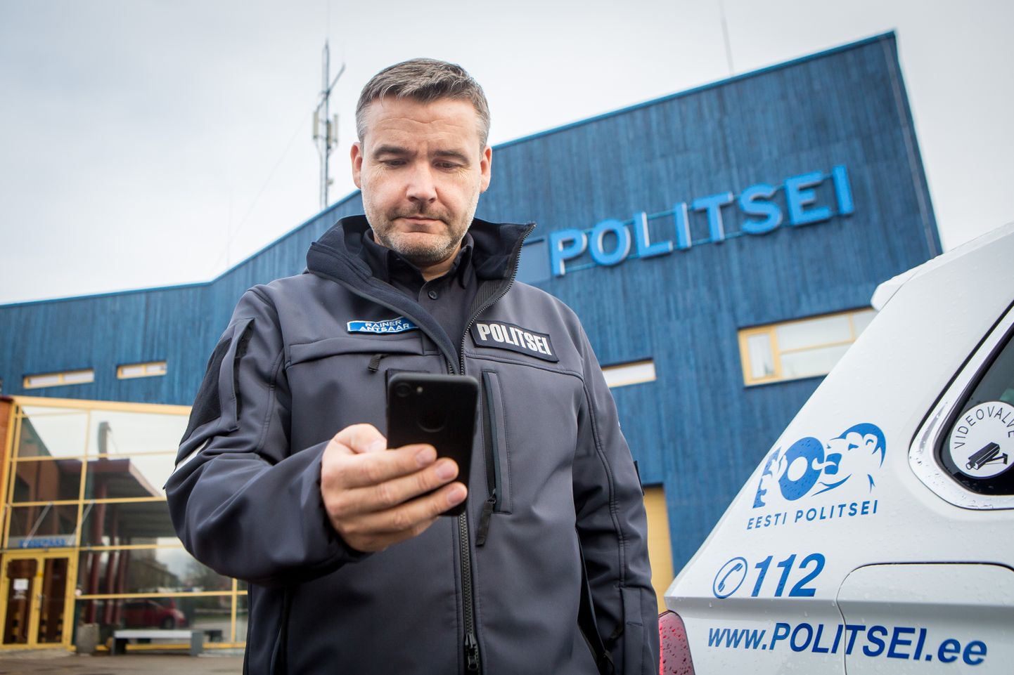 MÄRGATUD POLITSEINIKKU: Politseijuht Rainer Antsaar näeb Facebooki grupi administreerimises võimalust hoida ära politsei vastu suunatud vihakõne ning selgitada korrakaitsjate tööd.