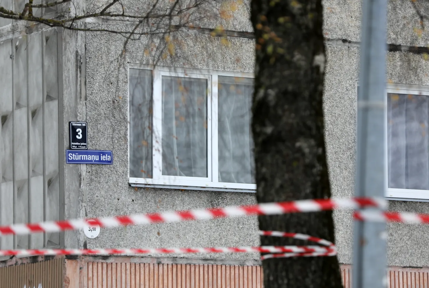 Жилой дом по адресу улица Стурманю 3, в котором обрушился потолок.