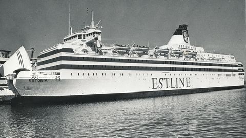 Департамент: утечка с парома "Эстония" вряд ли доберется до берегов Эстонии