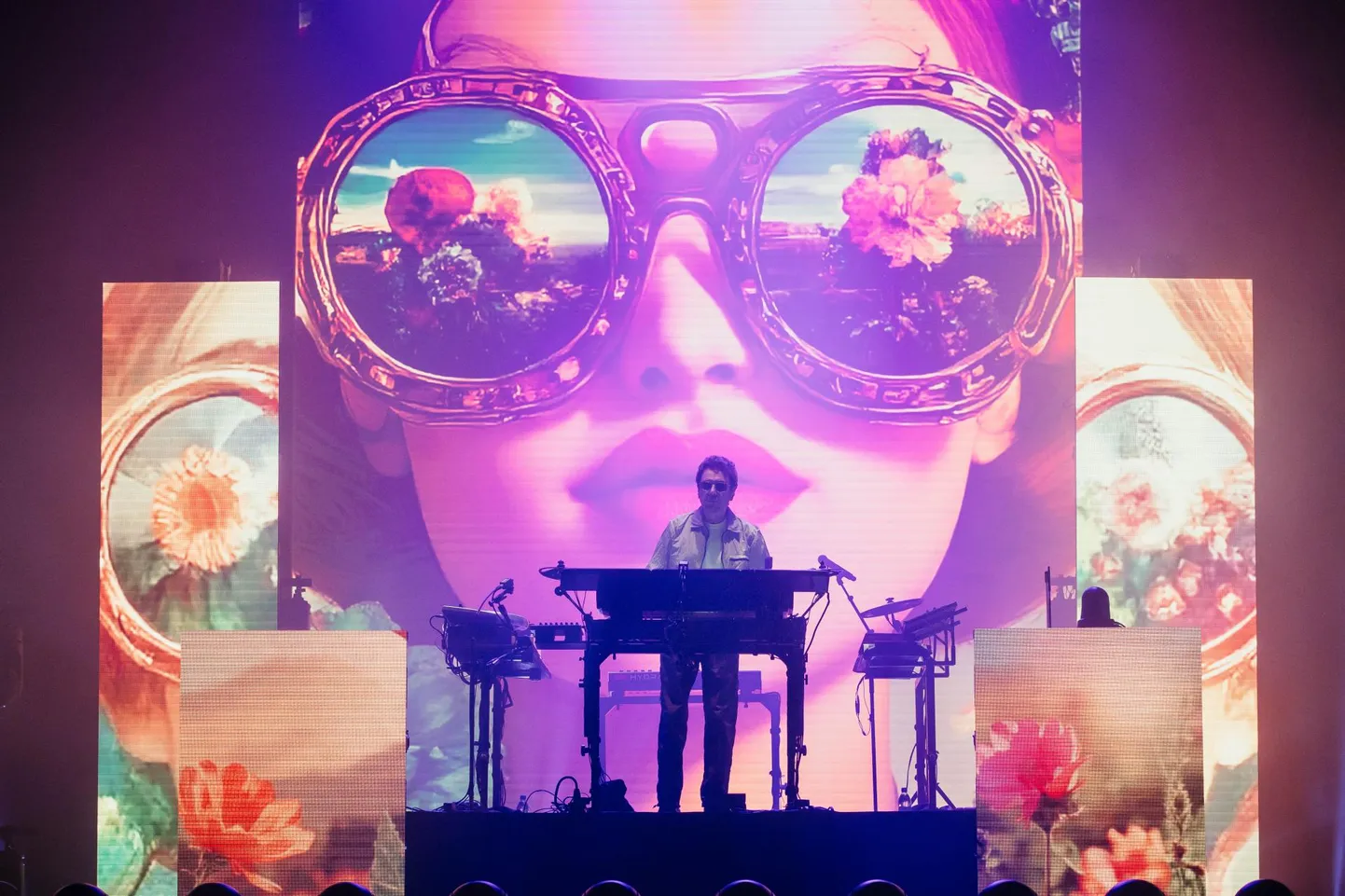 Iga Jean-Michel Jarre’i lugu saatis erinev visuaal.