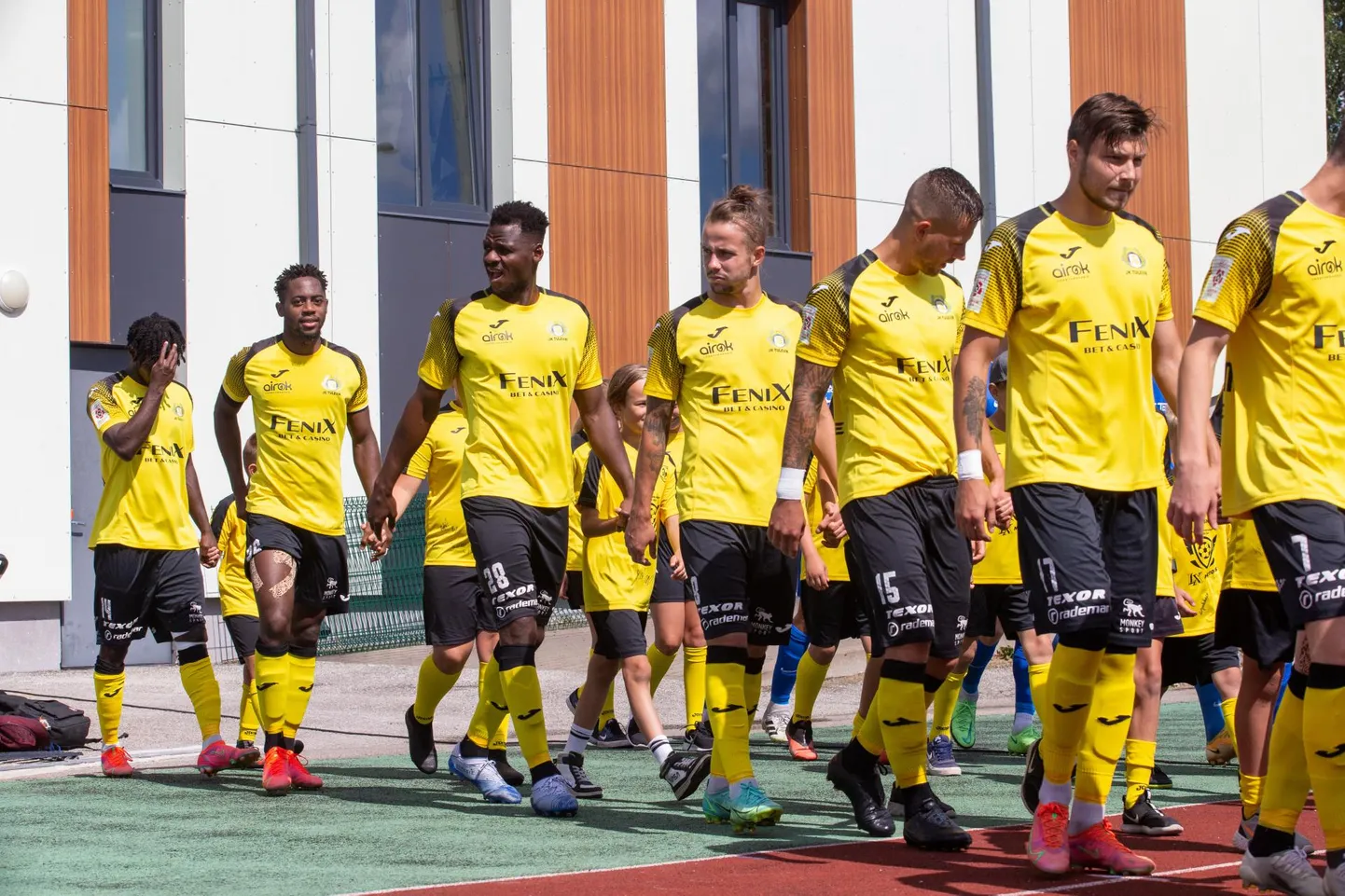 Viljandi Tulevikul tuli pühapäeval Tallinnas Nõmme Kalju 3:1 paremust tunnistada. Juba homme kohtub ta kodustaadionil Pärnu Vaprusega.