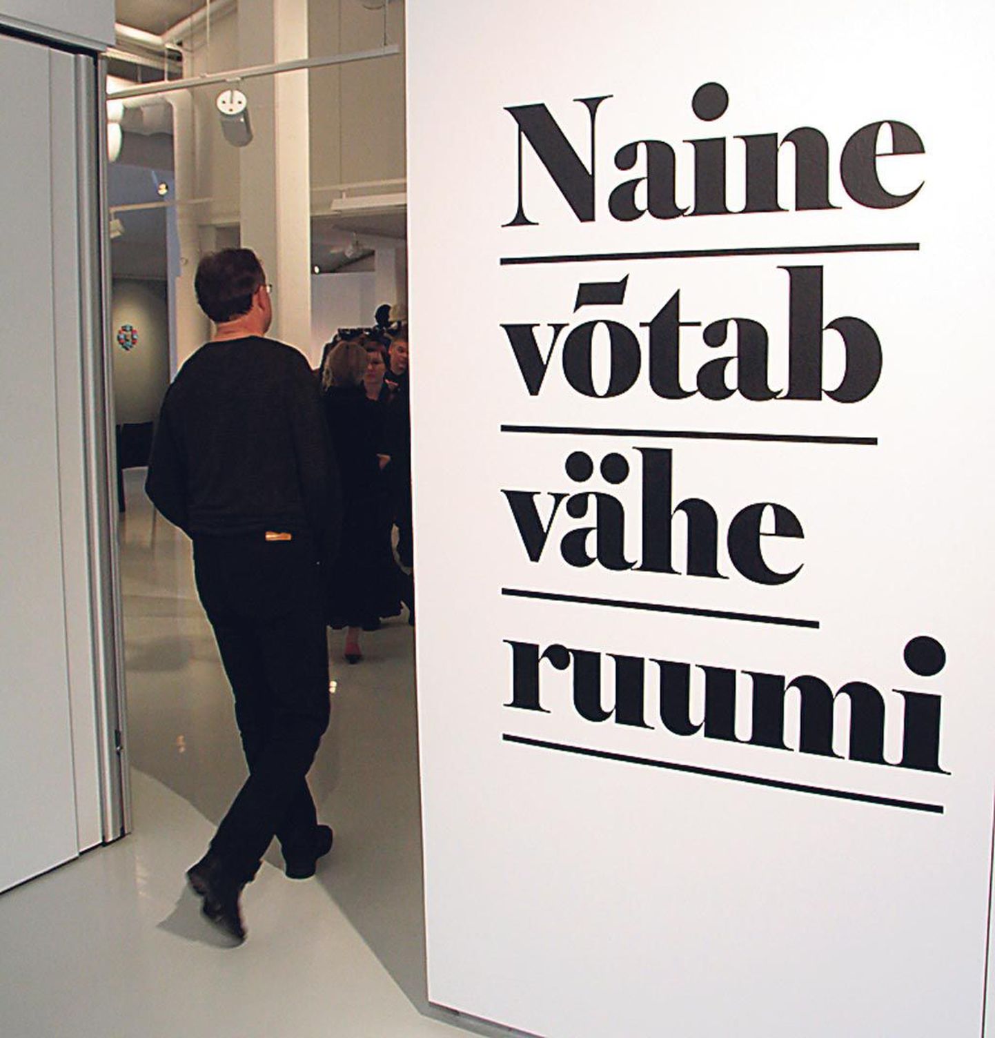 Pärnu uus muuseumimaja avati näitusega.