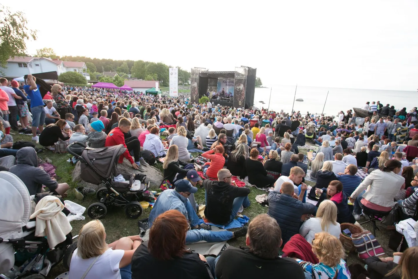 Pisike kaluriküla täitub juba viieteistkümnendat korda üheks nädalaks Eesti muusikastaaridega.