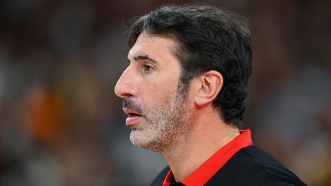 Īsi pirms Eiropas čempionāta sākuma slimnīcā nogādāts Vācijas basketbola izlases treneris