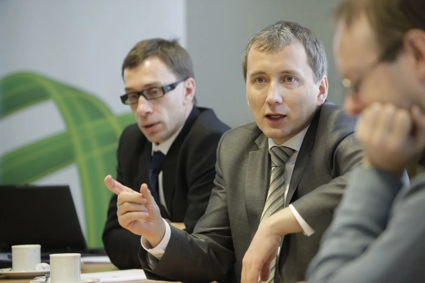 Eesti Energia juhatuse liige Margus Kaasik (vasakul) ja juhatuse esimees Sandor Liive.