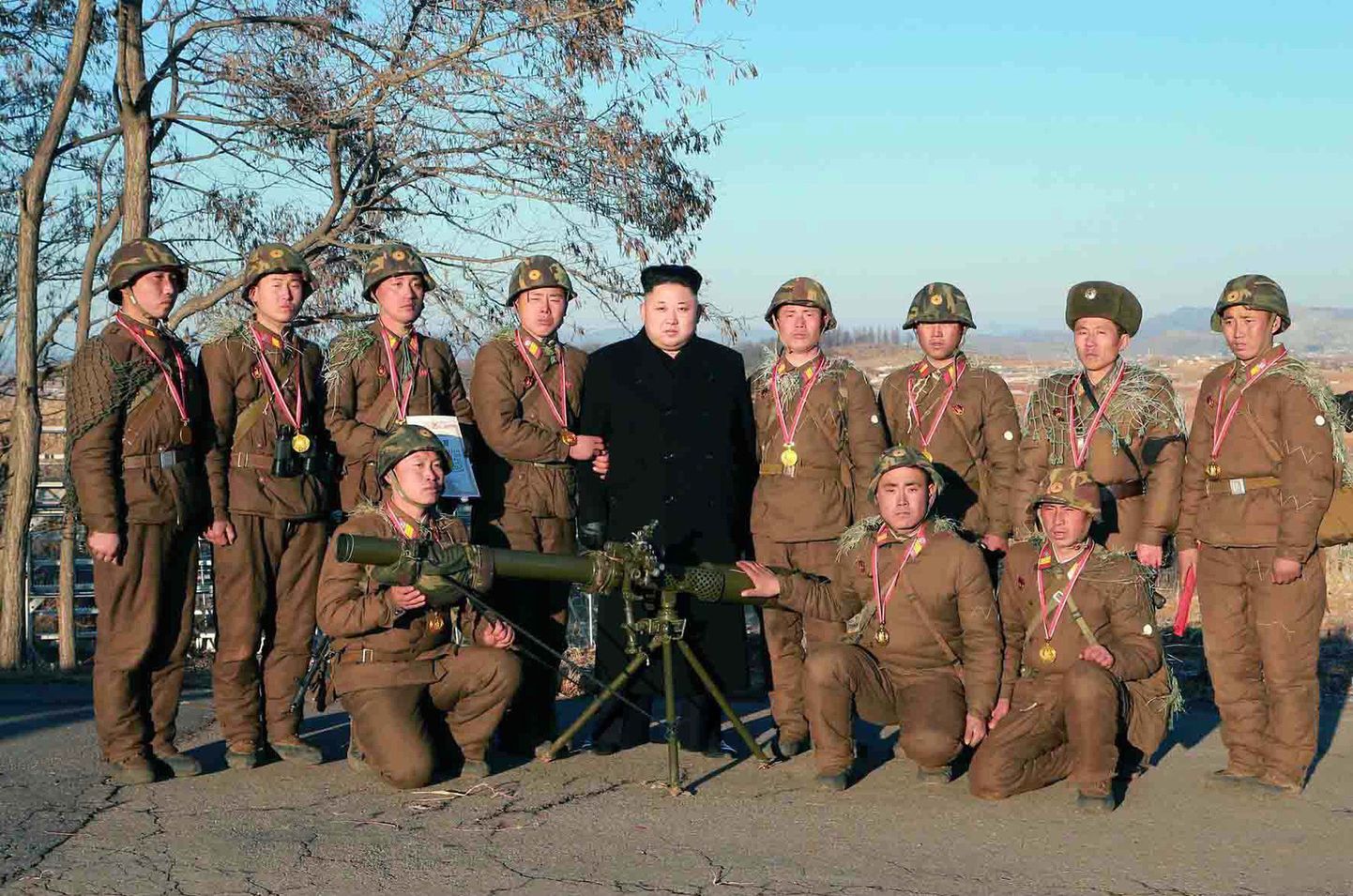 Kim Jong-un ja Põhja-Korea sõdurid