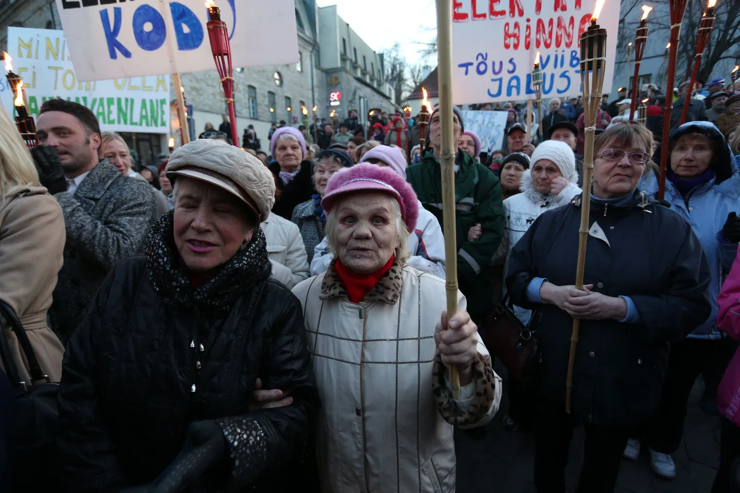 Митинг в Таллинне против высоких цен.
