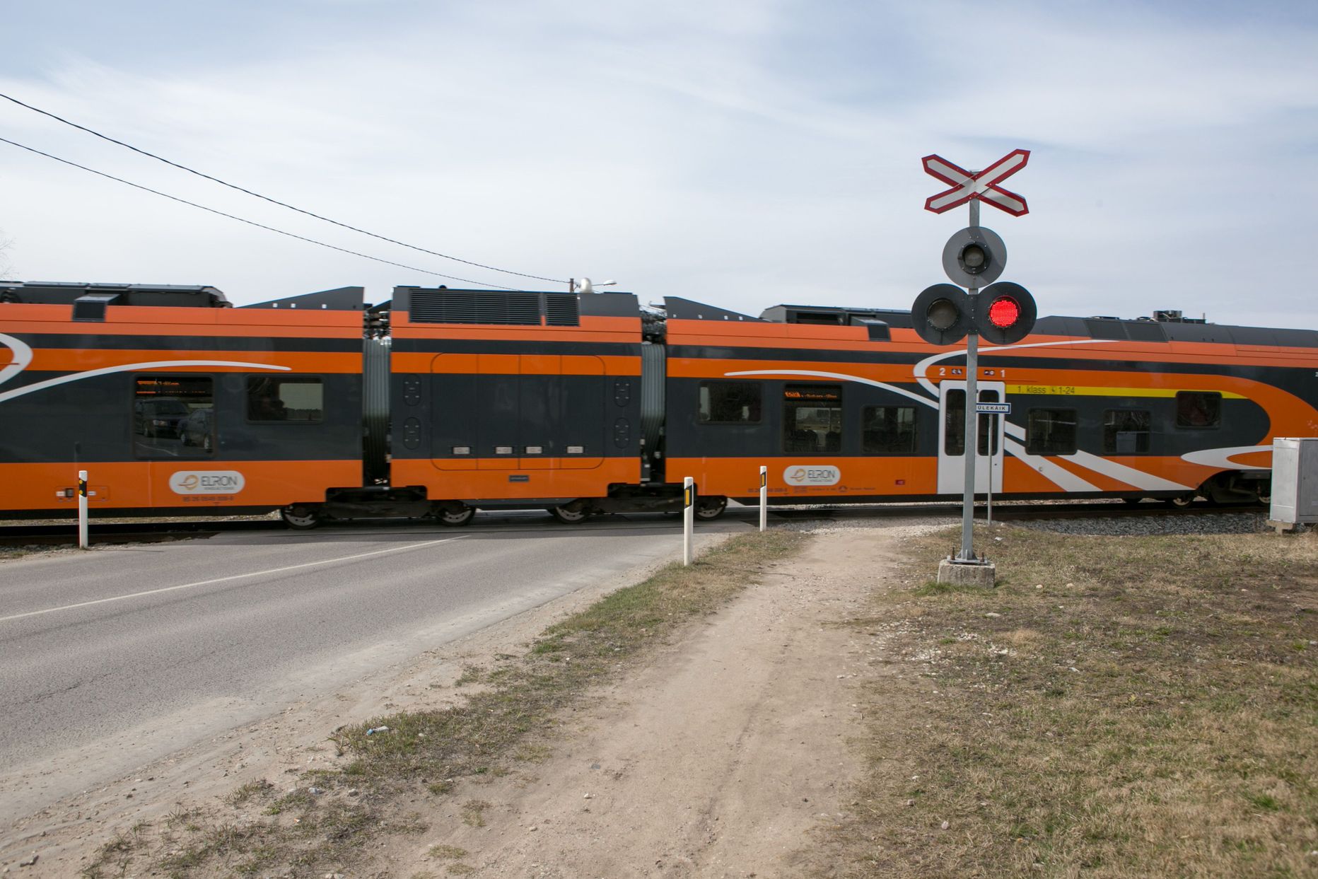 Elroni rong Viljandis.