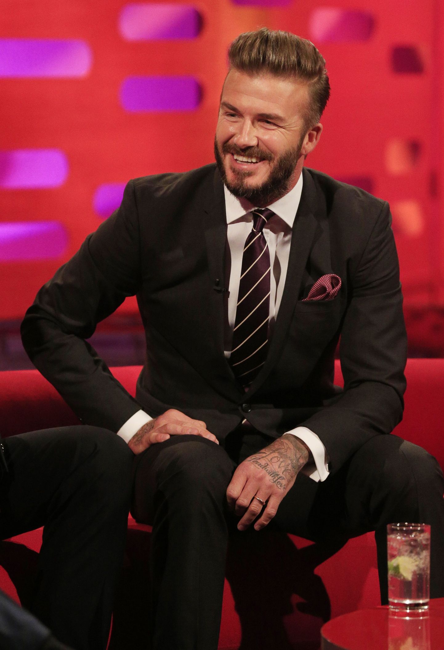 David Beckham jääb alati silma oma trendikate soengutega.