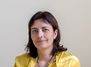 Dr Karmen Joller.