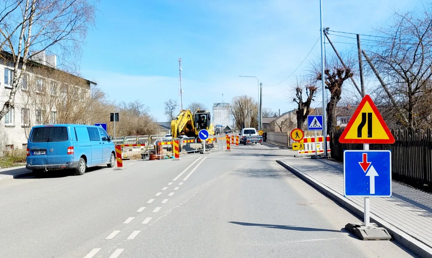 Jaama ja Härma tänava ristmik on 25. ja 26. aprillil liiklusele suletud.