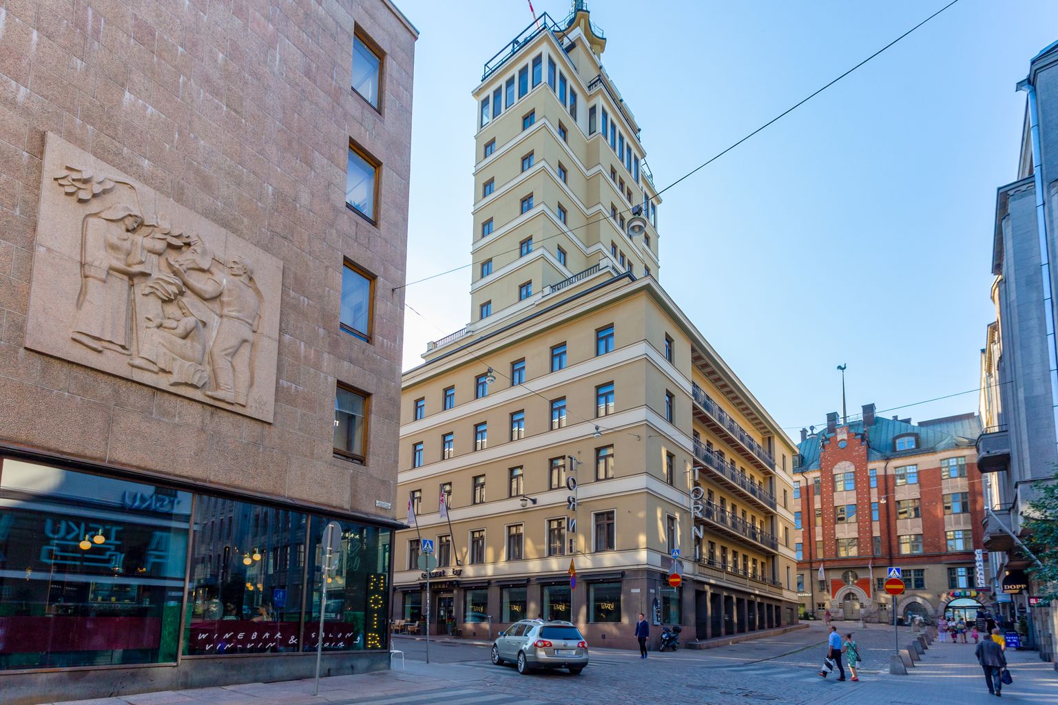 Soome Helsingi hotell Torni, mis avati 1931 ja oli kuni 1976. aastani Soome kõrgeim ehitis