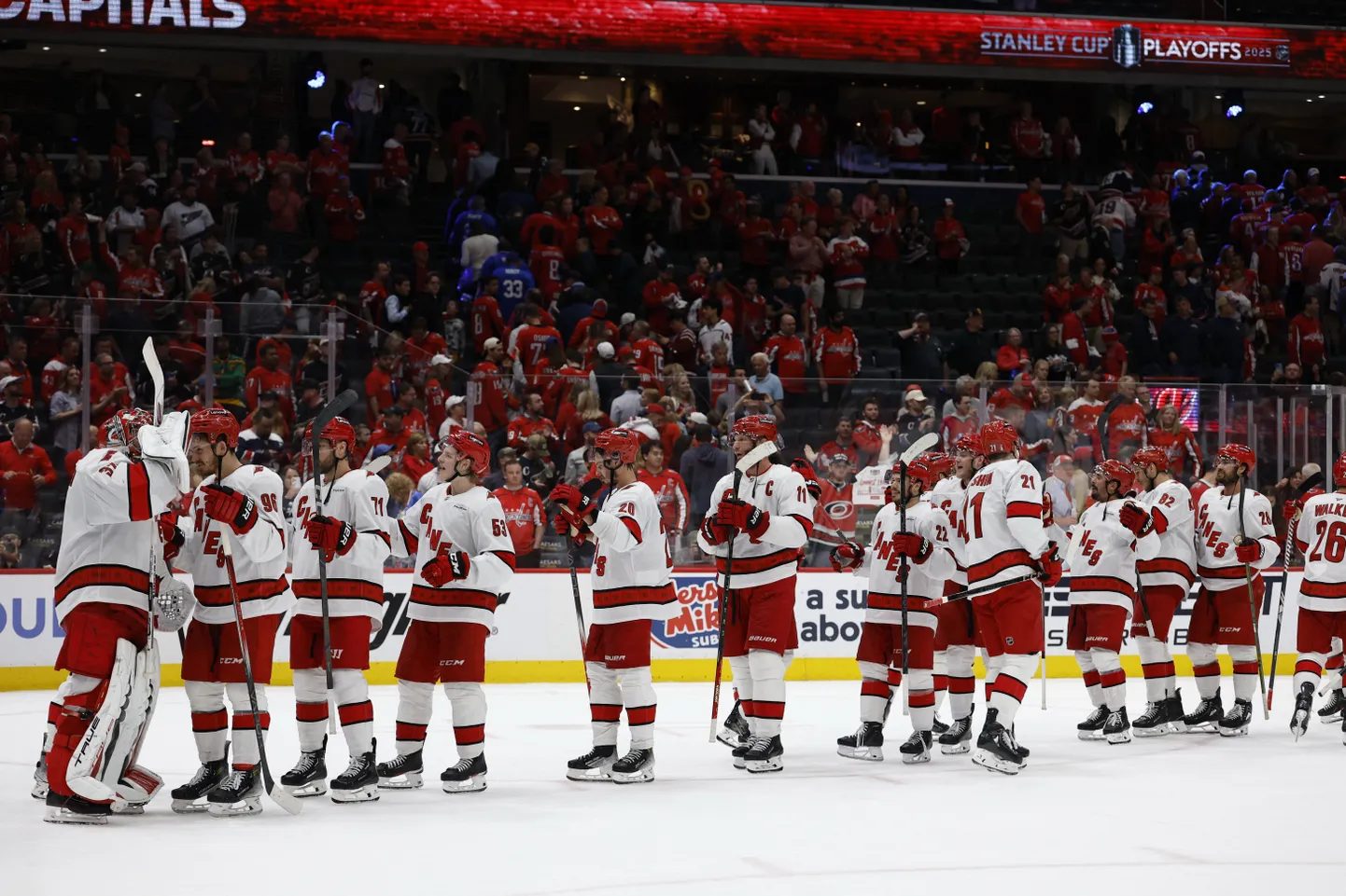 "Hurricanes" hokejisti