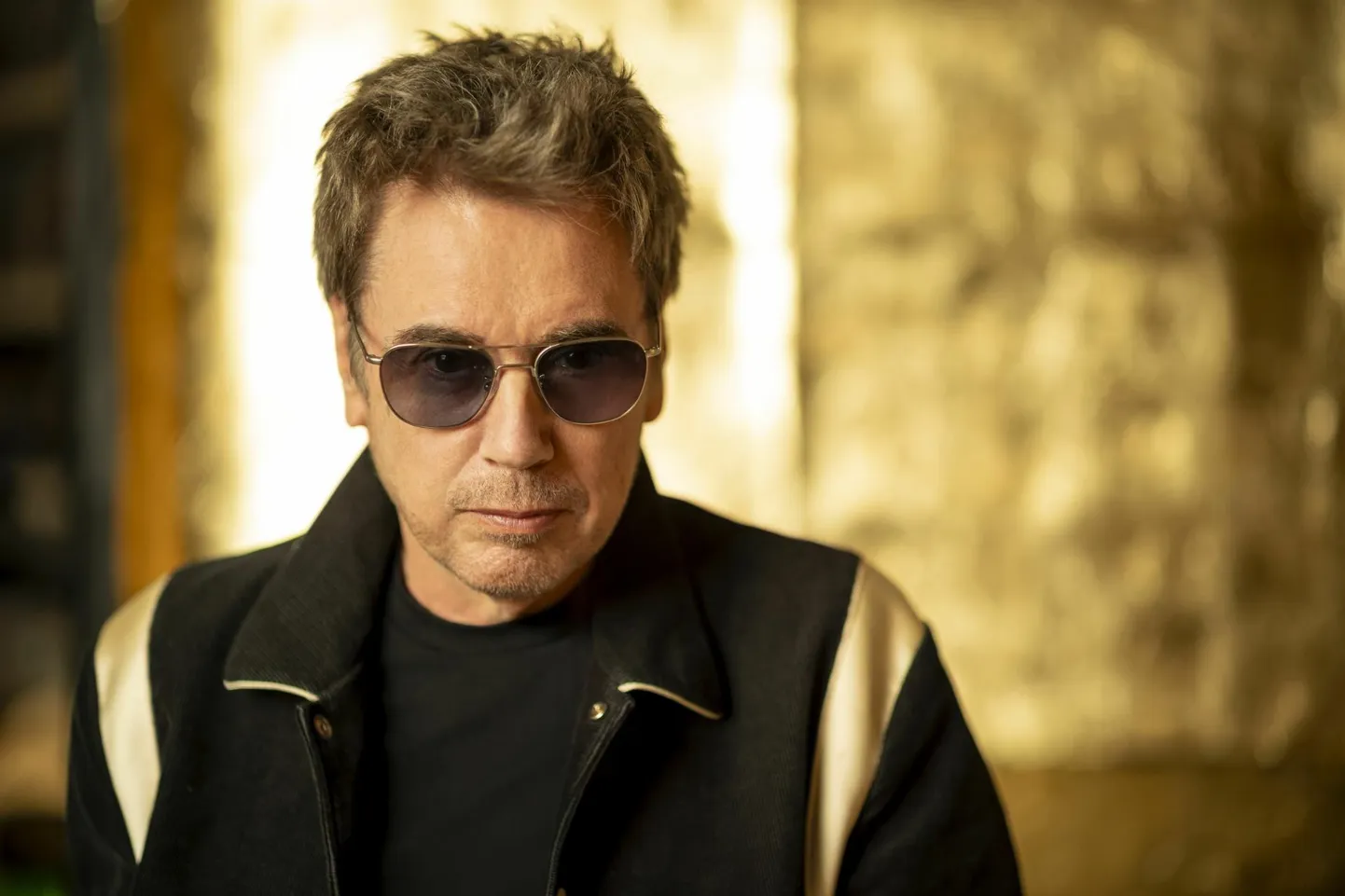 Jean-Michel Jarre on püstitanud Guinnessi rekordeid, esinedes muu hulgas Place de la Concorde’il Pariisis miljonile, Houstonis 1,3 miljonile, La Défense’is Pariisis 2,5 miljonile ja Moskvas 3,5 miljonile kuulajale.