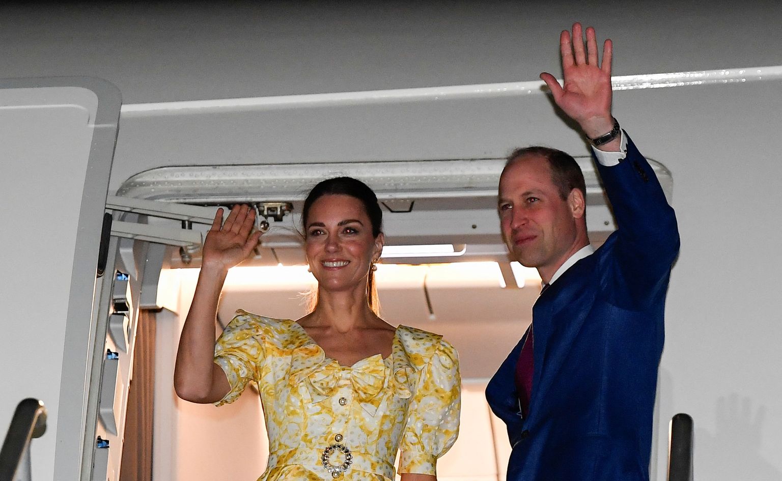 Kate ja William lahkumas oma Kariibi mere tuurilt