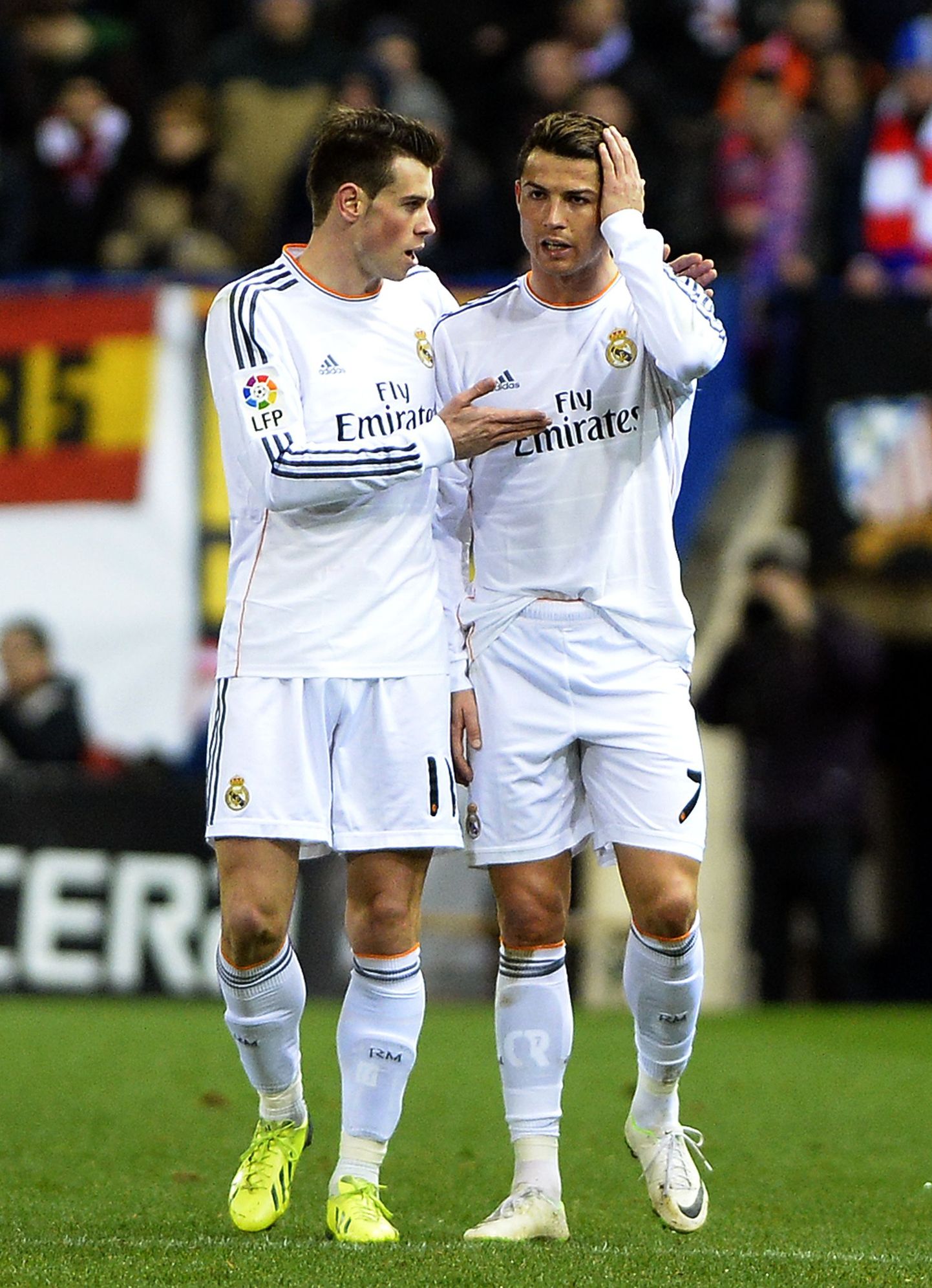 Cristiano Ronaldo (paremal) koos meeskonnakaaslase Gareth Bale'iga eilses kohtumises.
