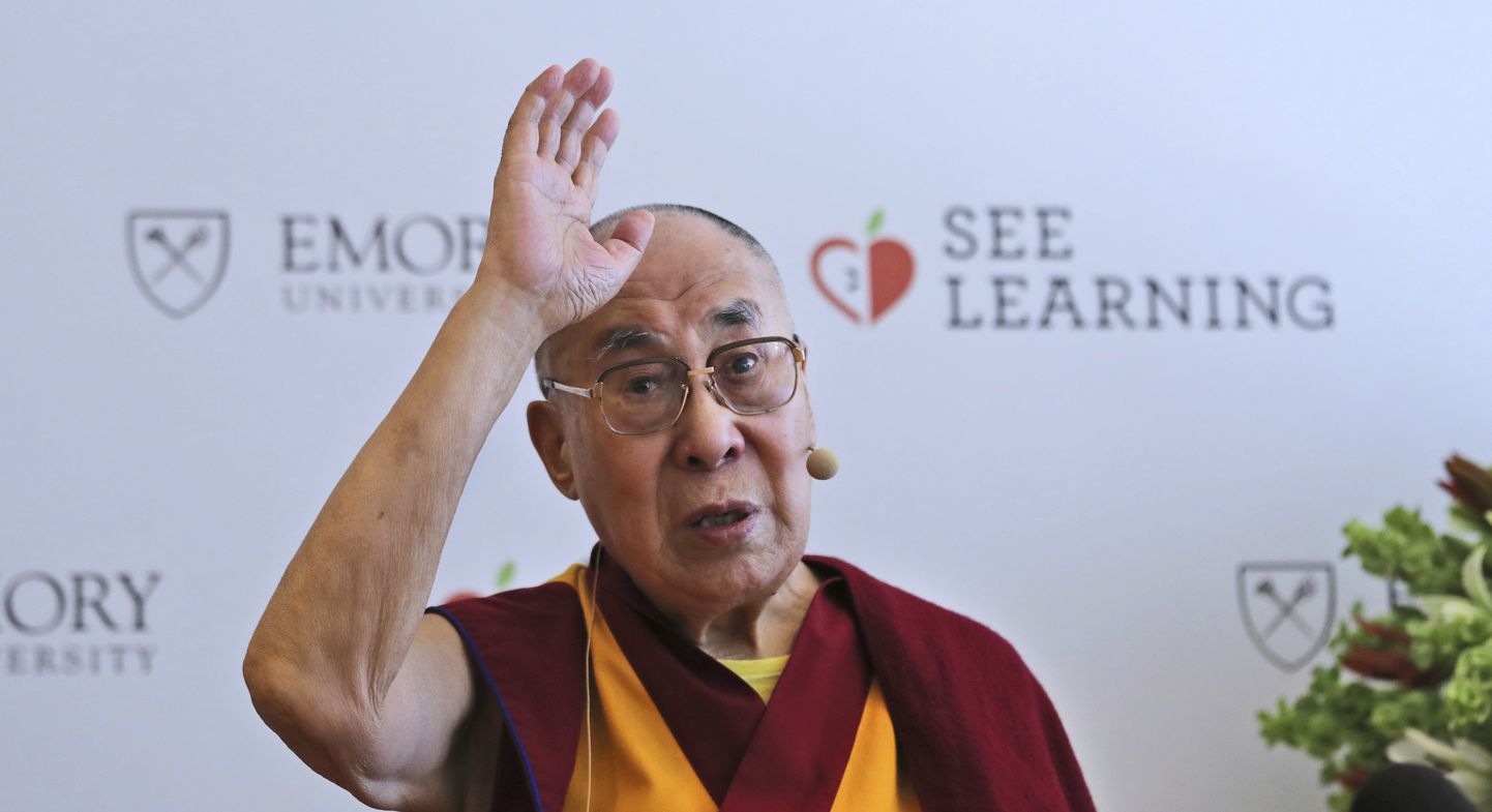 Tiibeti vaimne juht dalai-laama aprillis 2019 New Delhis