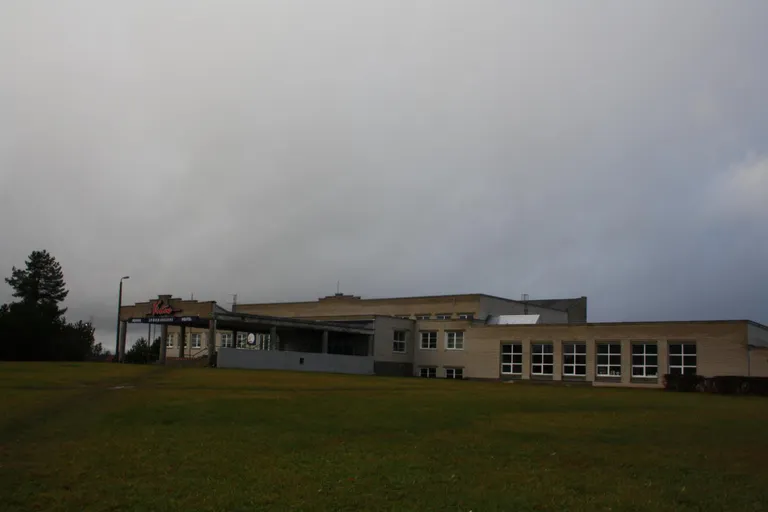 Ligi 4000 ruutmeetri suuruses Virtuse spordihoones on praegu lisaks sportlastele koht ka kunstikoolil, kohvikul ja hostelil.