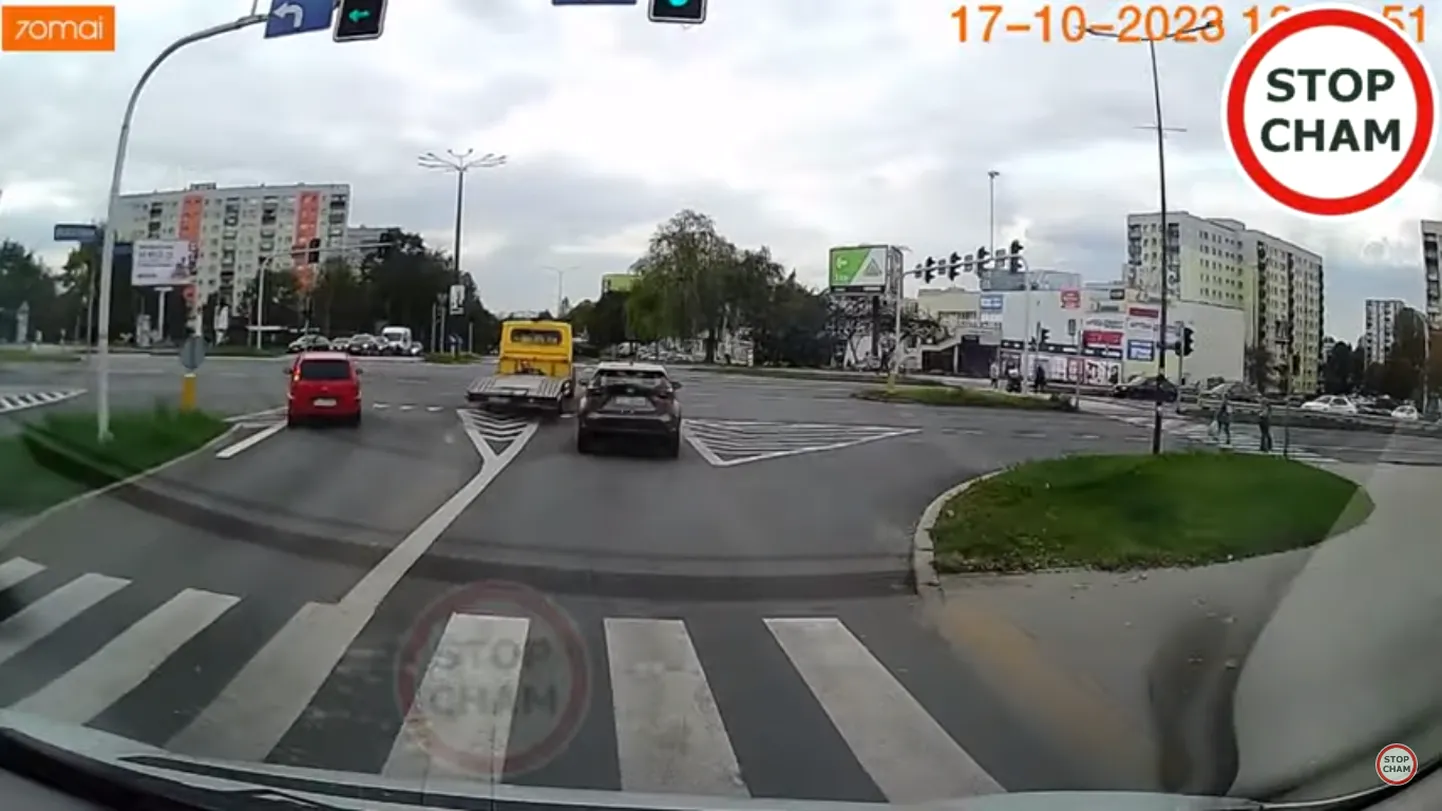 Эвакуатор в Польше грубо нарушает правила