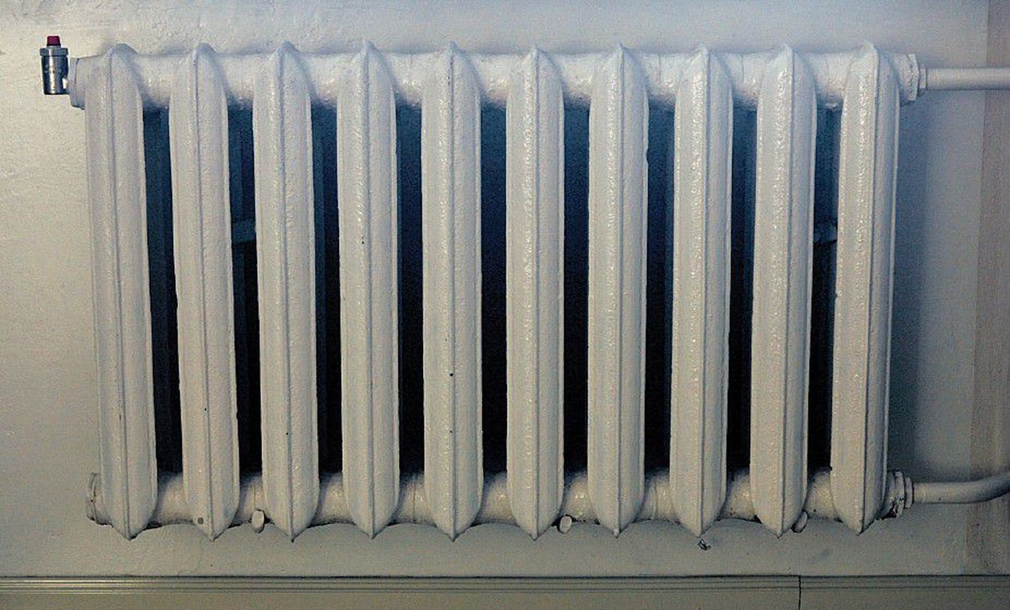 Iga ruumi soojakadu on erinev – ruumiõhu optimaalse temperatuuri ja loodetud energiasäästu saavutamiseks peab olema võimalik küttekehasid igas ruumis eraldi reguleerida.