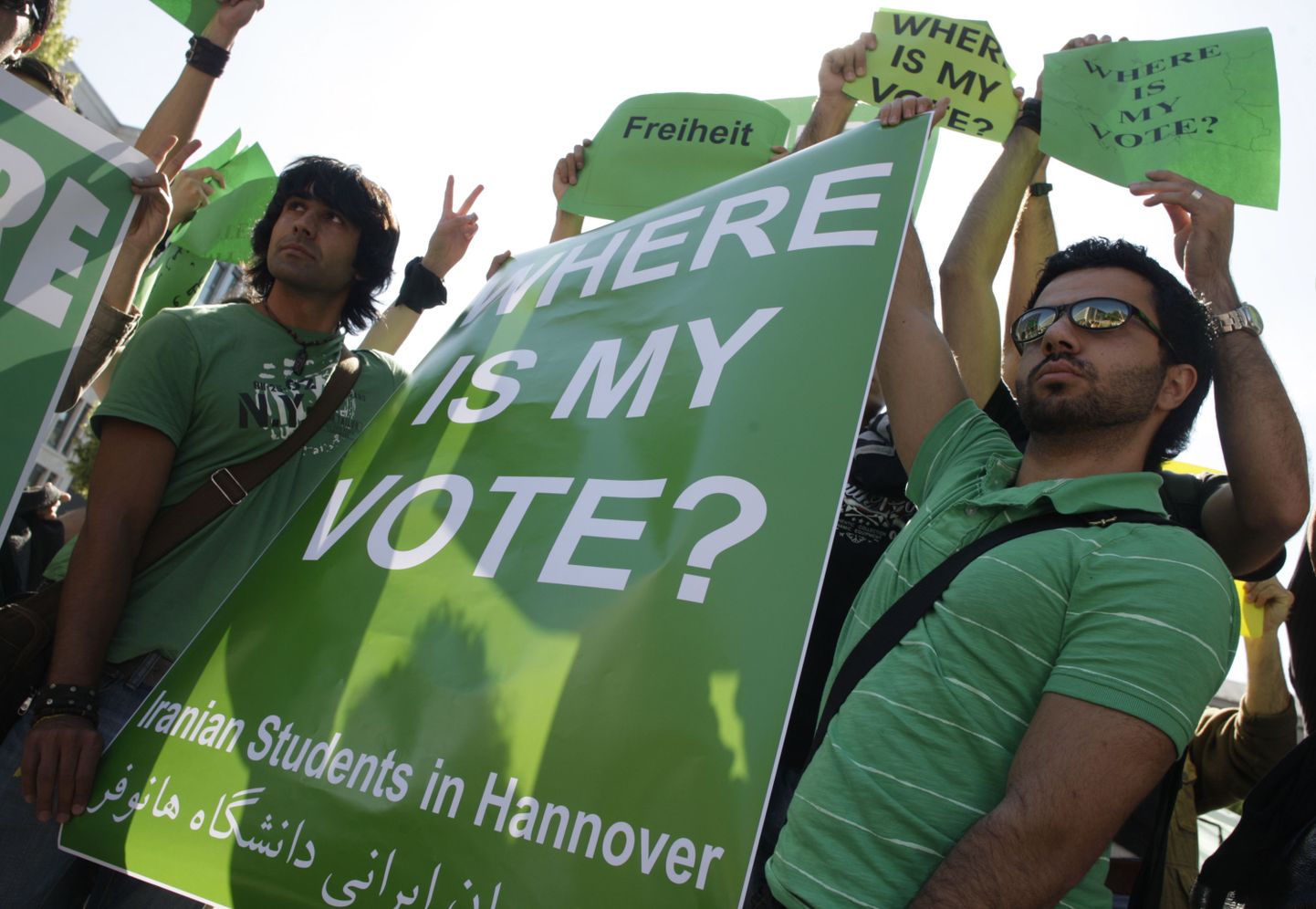 Hannoveris õppivate iraani noorte toetusmeeleavaldus Iraani opositsioonile.
