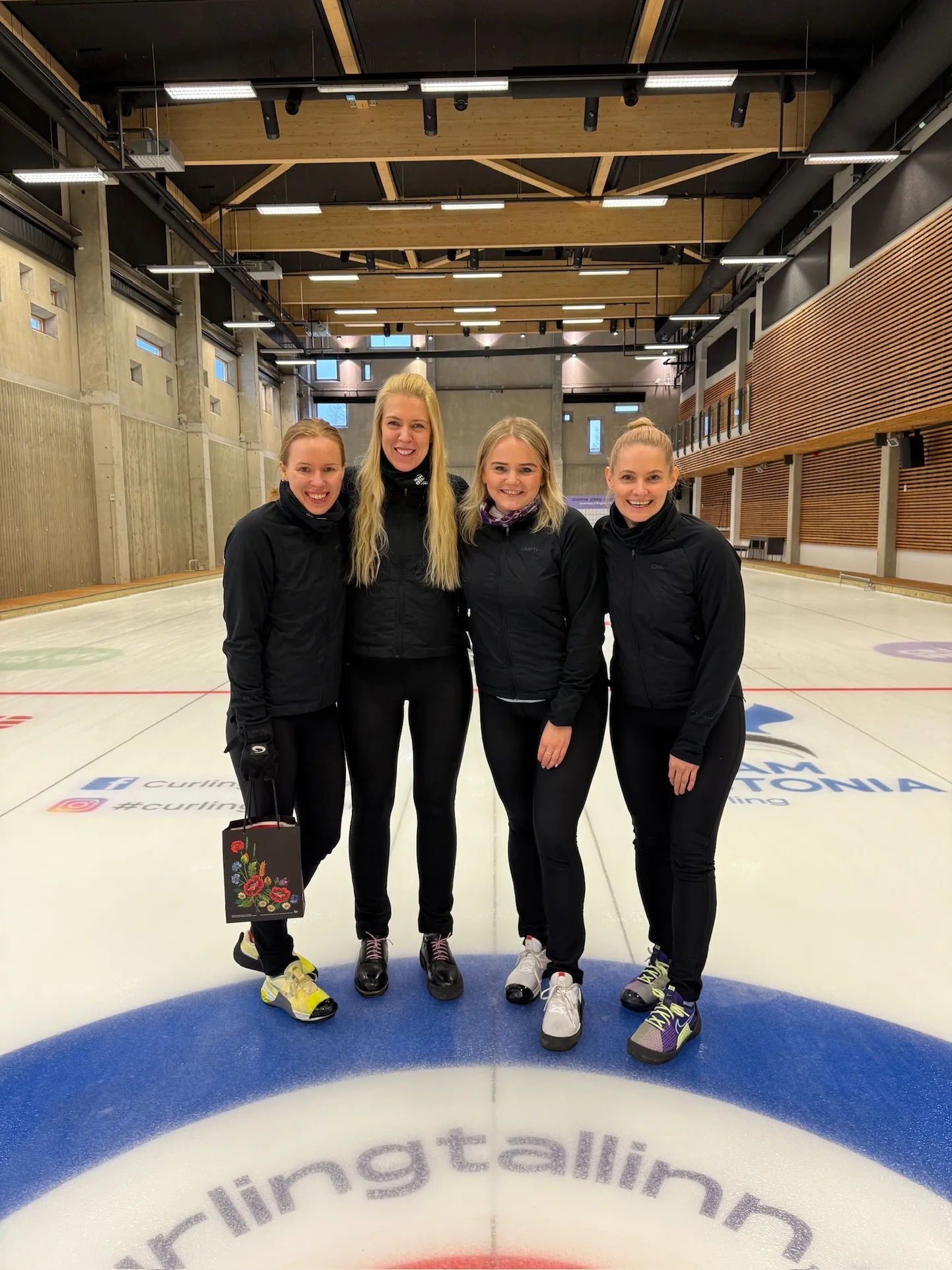 Kurlingu naiste tšempionid: Liisa Turmann, Erika Tuvike, Kerli Laidsalu ja Heili Grossmann.