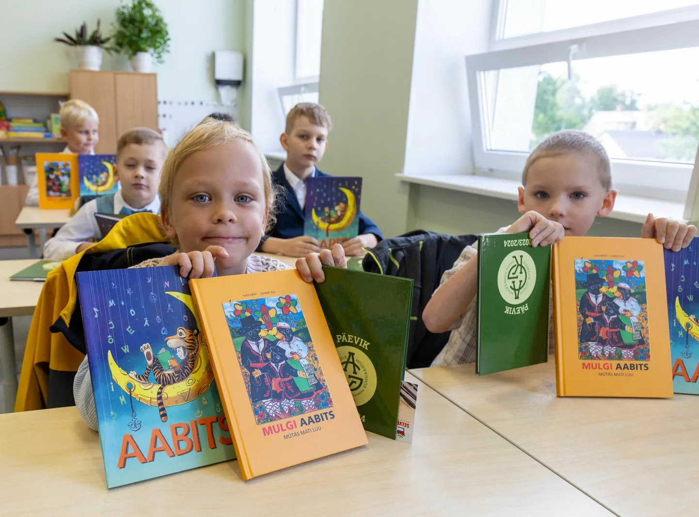 Viljandimaal Karksi-Nuias asuvas August Kitzbergi gümnaasiumis läks tänavu 1. septembril ehk teadmistepäeval esimesse klassi 35 last.
