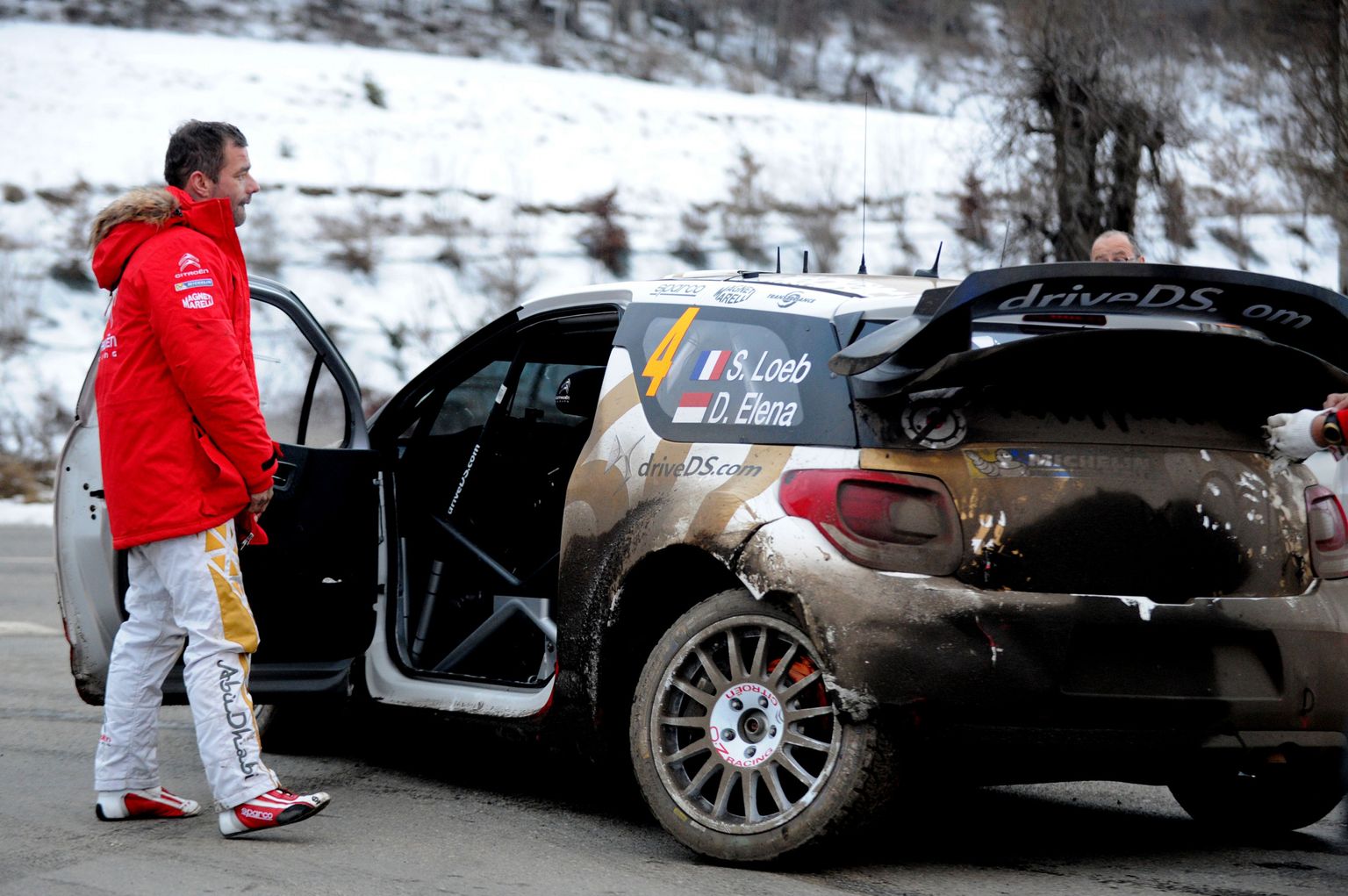 Sebastien Loeb sõitis viimati MM-rallil Monte Carlos 2015. aastal. Esimene tagasitulek lõppes aga kurvalt - kaheksandal kiiruskatsel sõitis ta vastu kivi ning katkestas.