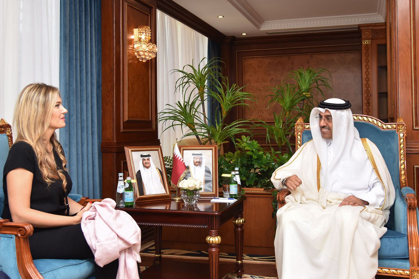 Euroopa Parlamendi endide asepresident Eva Kaili Katari tööministri Ali bin Samikh al-Marriga 31. oktoobril.