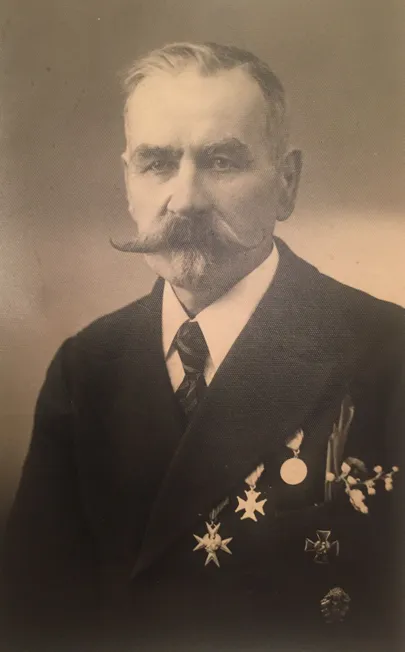 J. Ploompuu