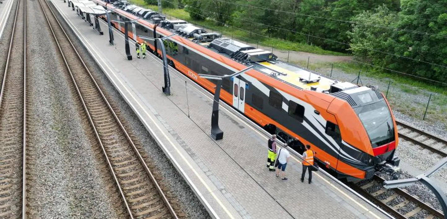Esimene Škoda rong seoti 25–kilovoldise kontaktvõrguga. Foto on illustratiivne.