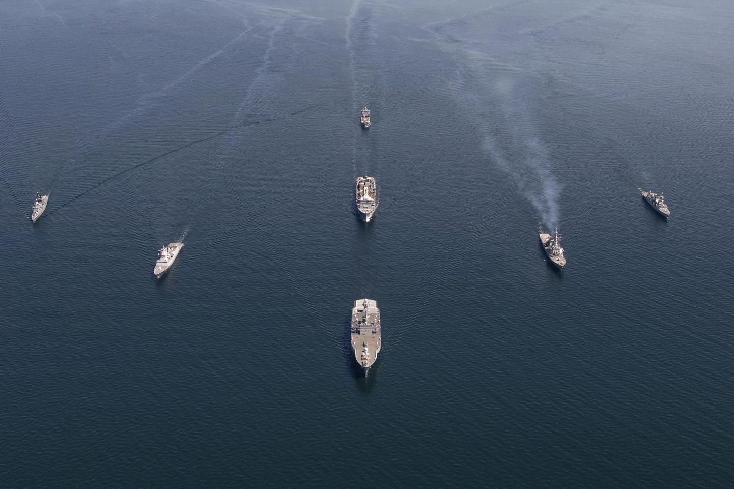 NATO sõjalaevad demonstreerivad iga-aastaste BALTOPS militaarõppuste ajal liitlaste ühtsust ja kaitsetahet.