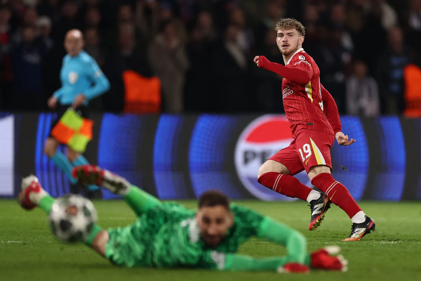 Vahetusest sekkunud Harvey Elliott (paremal) tõusis Liverpooli sangariks.