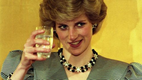 Kuidas printsess Diana ihukaitsjate saatel tantsima õppis