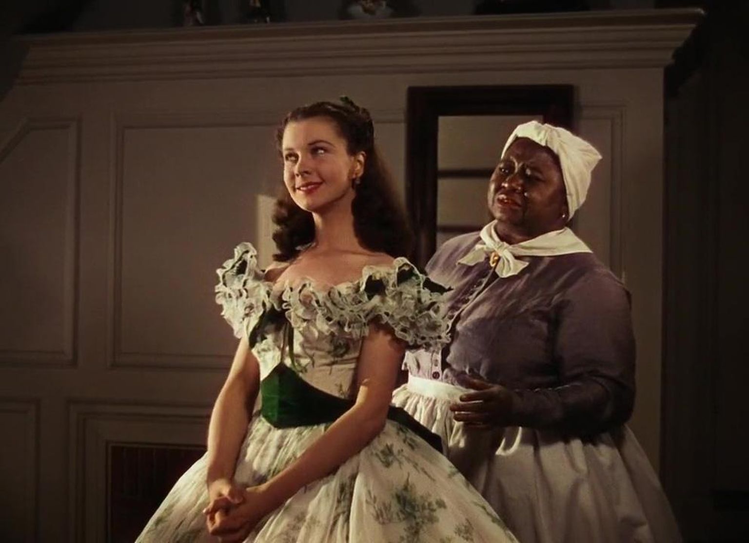 Vivien Leigh ja Hattie McDaniel filmis «Tuulest viidud». Mõlemad said oma rolli eest Oscari, McDaniel ajaloo esimese mustanahalise näitlejana. 