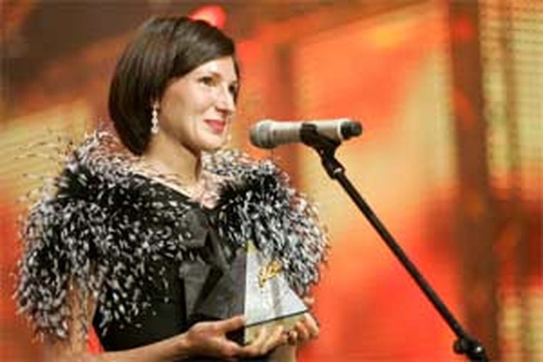 Jeļena Prokopčuka jau otro gadu pēc kārtas triumfēja nominācijās "Labākā sportiste" un "Populārākais sportists". 