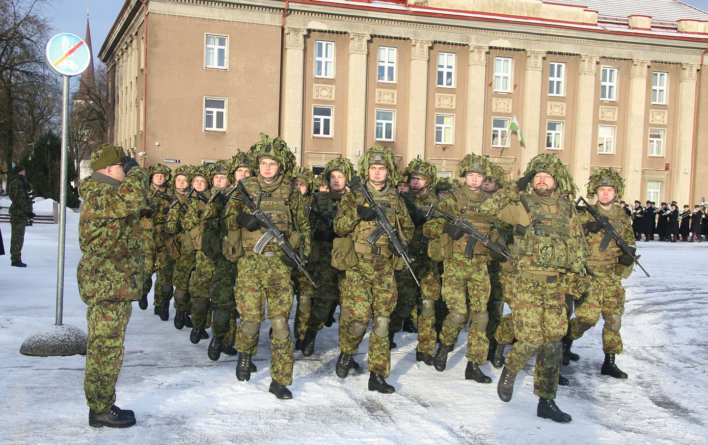 Oma sünnipäeval korraldab Viru pataljon piduliku jalutuskäigu ja rivistuse Jõhvi keskväljakul.