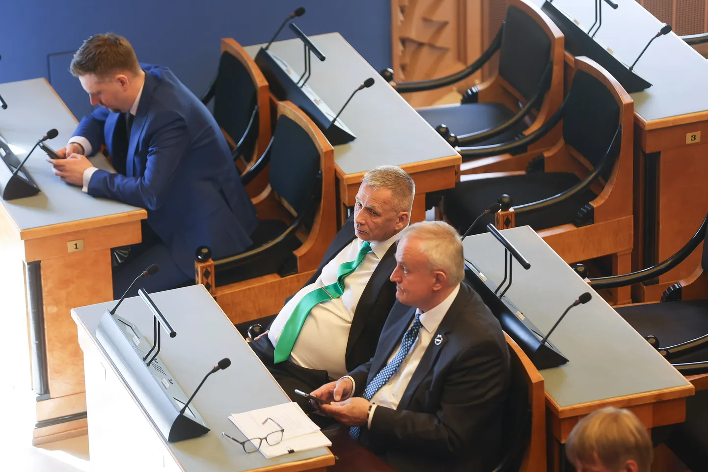 Riigikogu uus koosseis koguneb Toompeale.