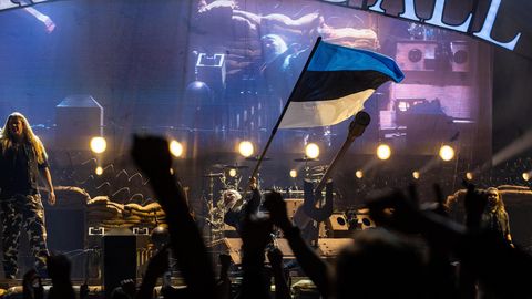 SILMAKIRJALIK? ⟩ Okupeeritud Krimmis esinenud nimekas metalb